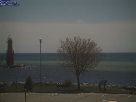 The arrows point in the direction in which the wind is blowing. . Kewaunee harbor cam